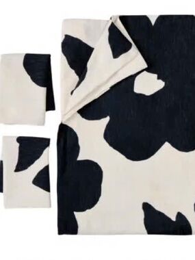 NEW TRENDY  Marimekko inspired
Kirkton House 3-Piece Duvet Set – Floral 
KING